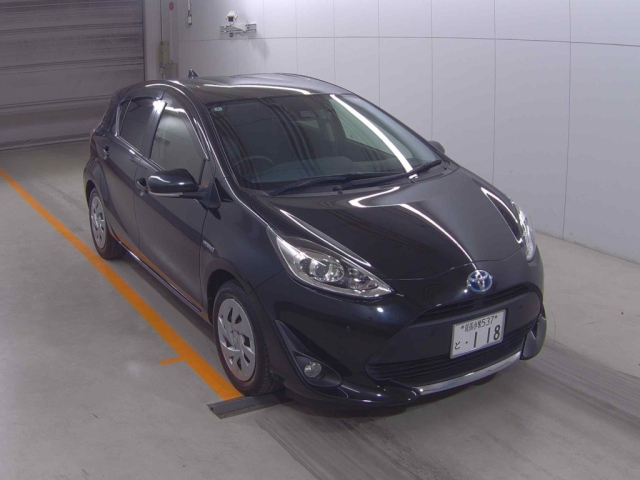 TOYOTA AQUA 2020 Black - Moku