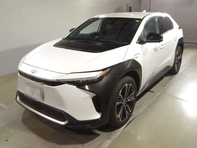 TOYOTA BZ4X 2024 white - Moku