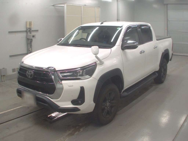 TOYOTA HILUX 2021 white