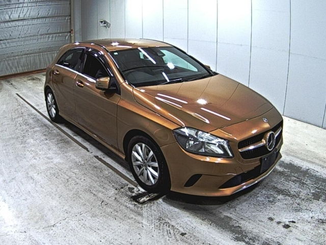 MERCEDES BENZ A CLASS 2017 silver - 4315