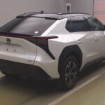 TOYOTA BZ4X-2022 pearl-two-tone-72046 1