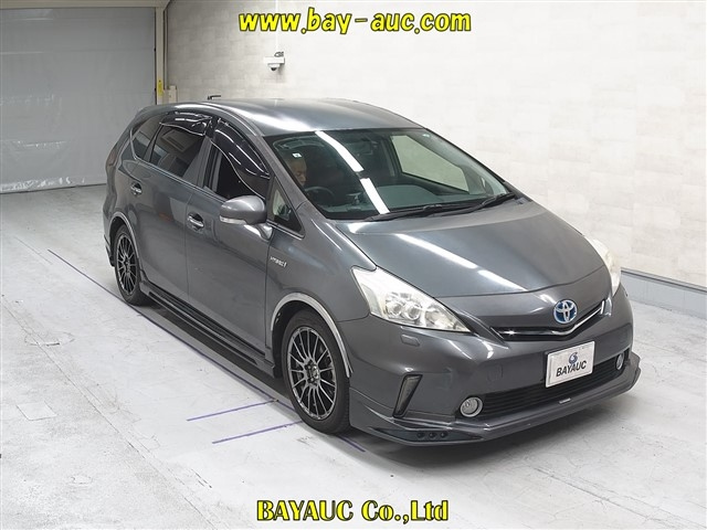 TOYOTA PRIUS ALPHA-2013 grey-60032