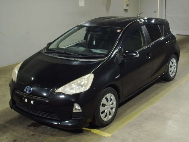 TOYOTA AQUA-2013 black-7139
