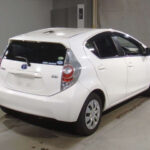 TOYOTA AQUA-2013 white-2284 1