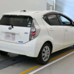 TOYOTA AQUA-2013 white-90655 1