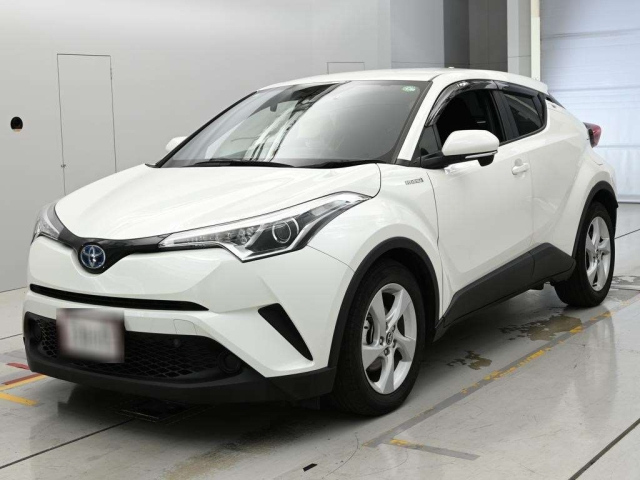 TOYOTA C-HR-2017 white-S-36057
