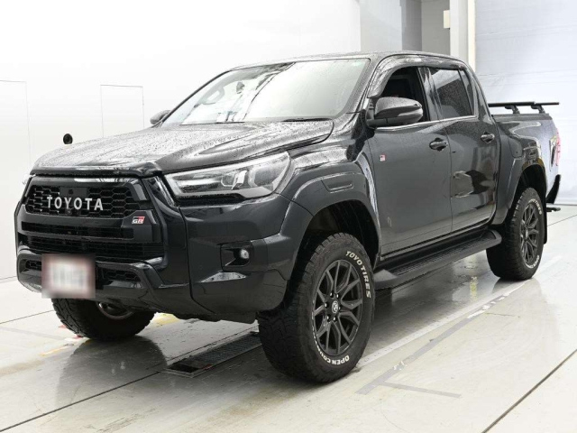 TOYOTA HILUX-2022 black-36206-Z GR Sports 4WD