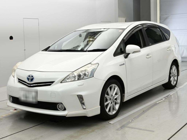 TOYOTA PRIUS ALPHA-2014 white-90318