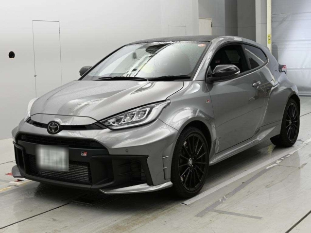 TOYOTA YARIS-2024 grey-36182