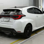 TOYOTA YARIS-2025 pearl-36102 1