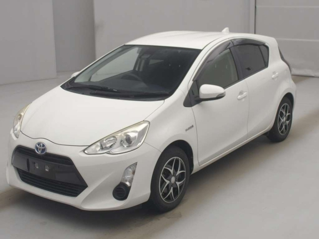 TOYOTA AQUA 2015 - s - 73703